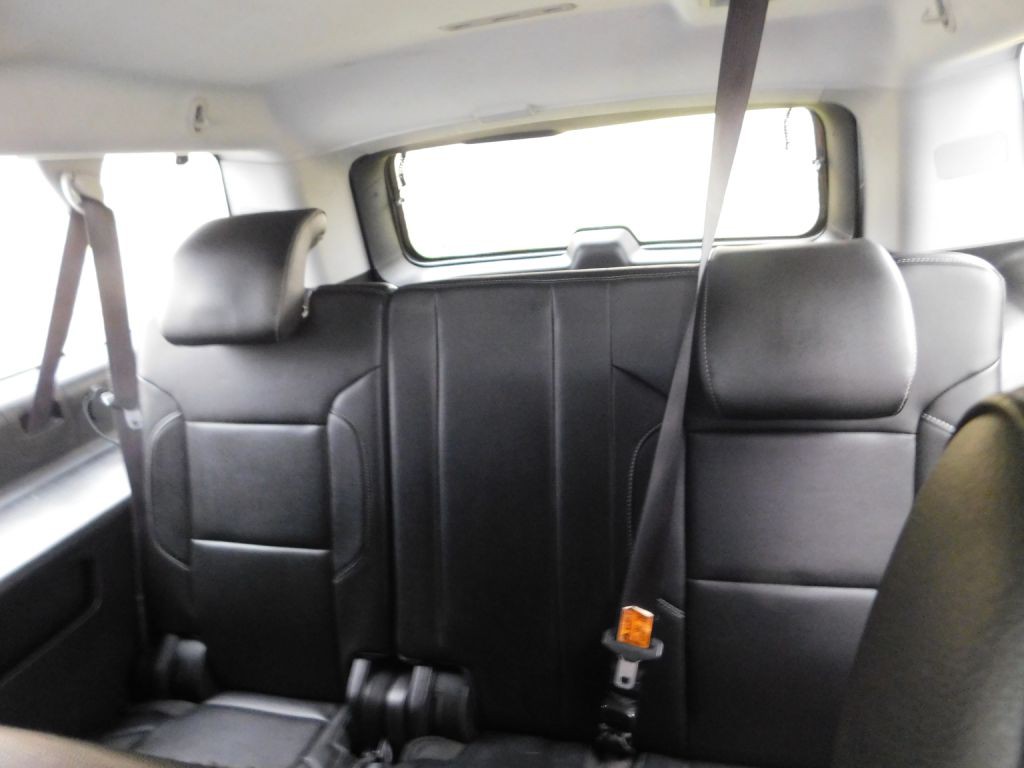 2015 Chevrolet Suburban Image 6