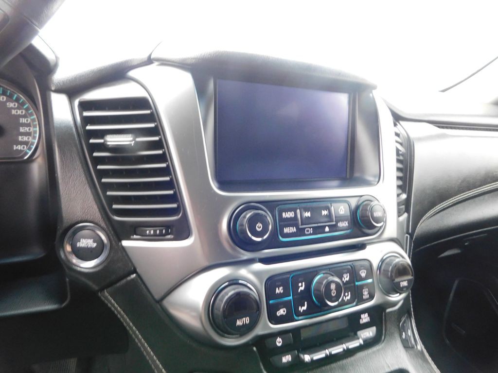 2015 Chevrolet Suburban Image 8