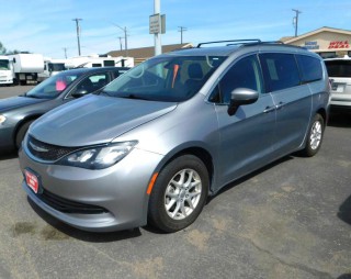 Image for 2020 Chrysler Voyager LXI ID: 6946772