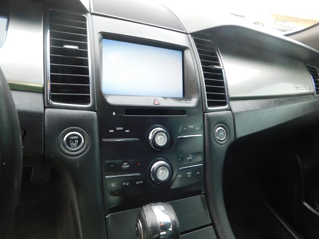 2013 Ford Taurus Image 8