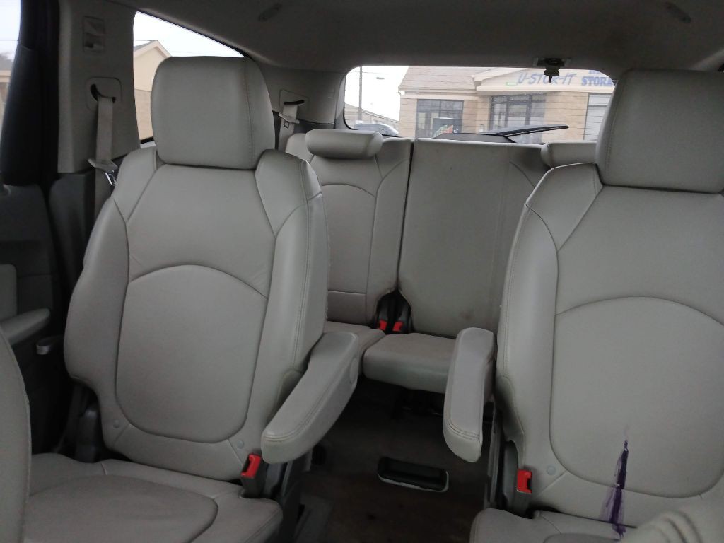 2011 Chevrolet Traverse Image 8