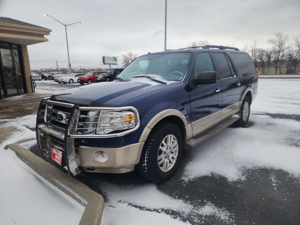 2011 Ford Expedition Image 2