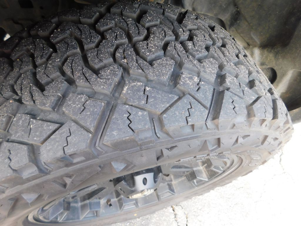 2014 RAM 1500 Image 3