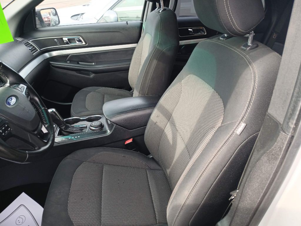 2016 Ford Explorer Image 5
