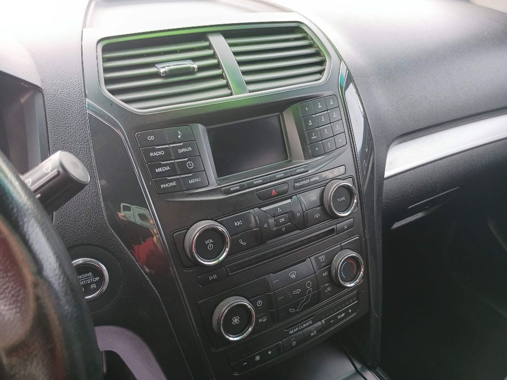 2016 Ford Explorer Image 7