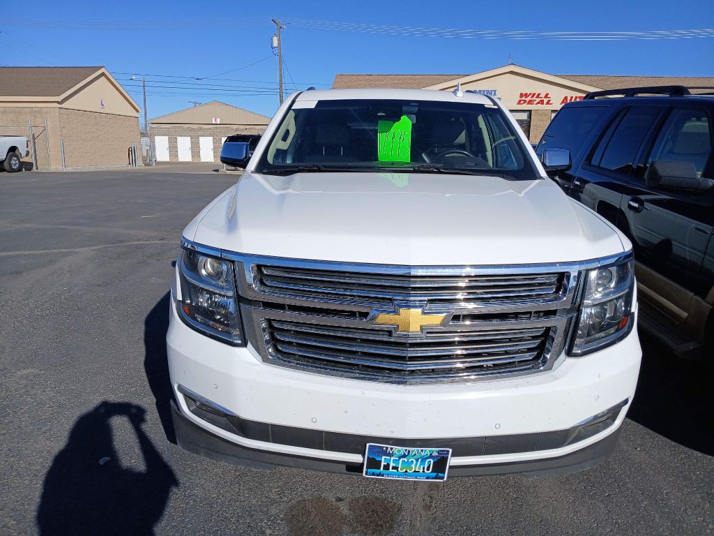 2017 Chevrolet Suburban Image 2