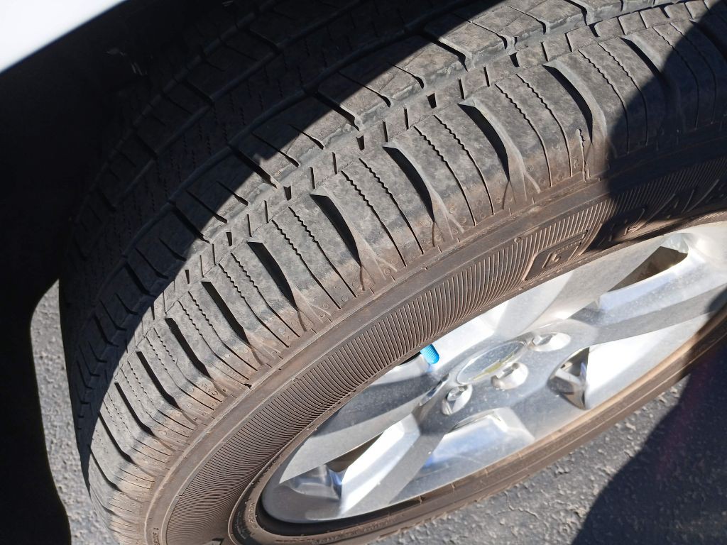 2017 Chevrolet Suburban Image 5