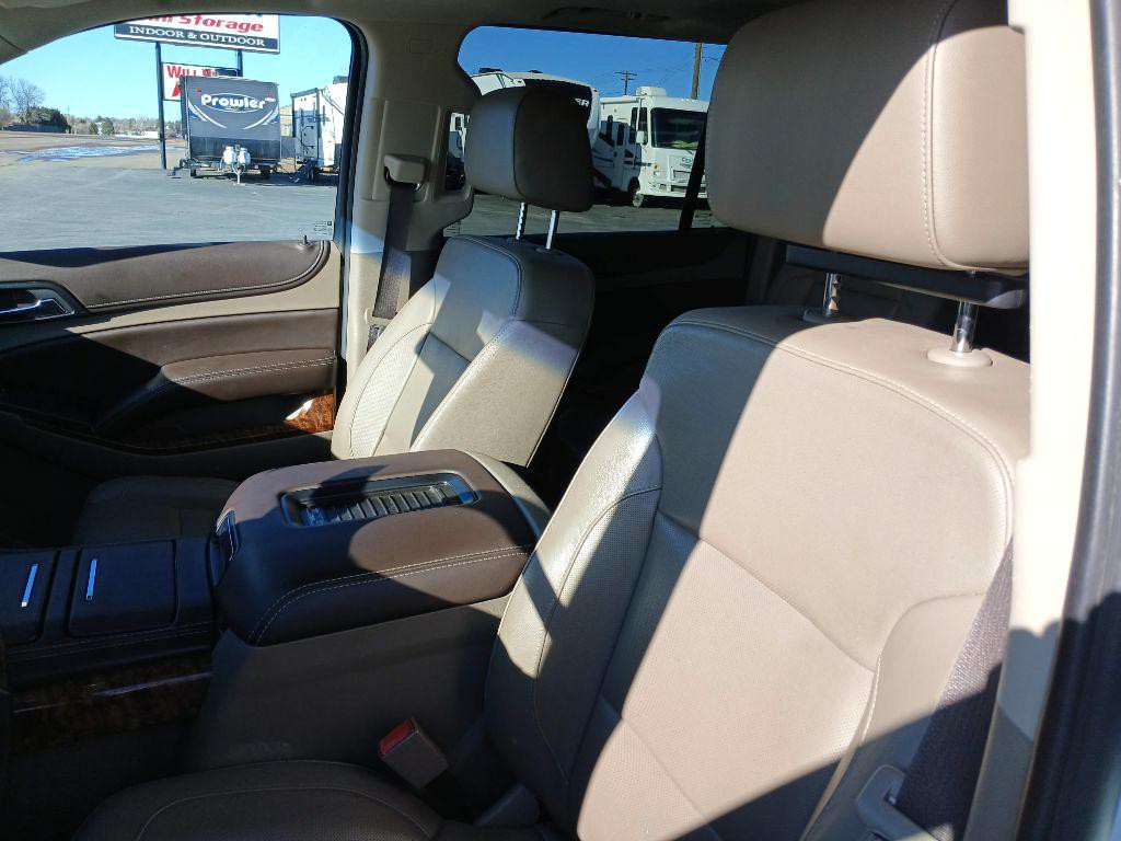 2017 Chevrolet Suburban Image 8