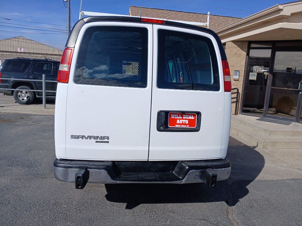 2015 GMC Savana Image 4