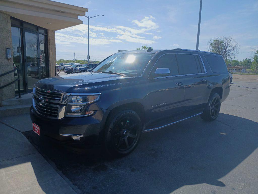 2018 Chevrolet Suburban Image 4