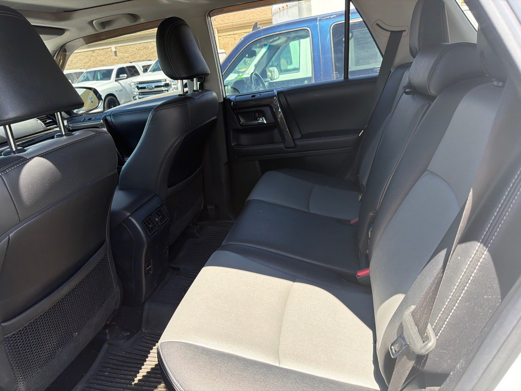 2019 Toyota 4Runner Image 8