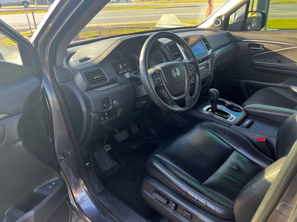 2017 Honda Pilot Image 8