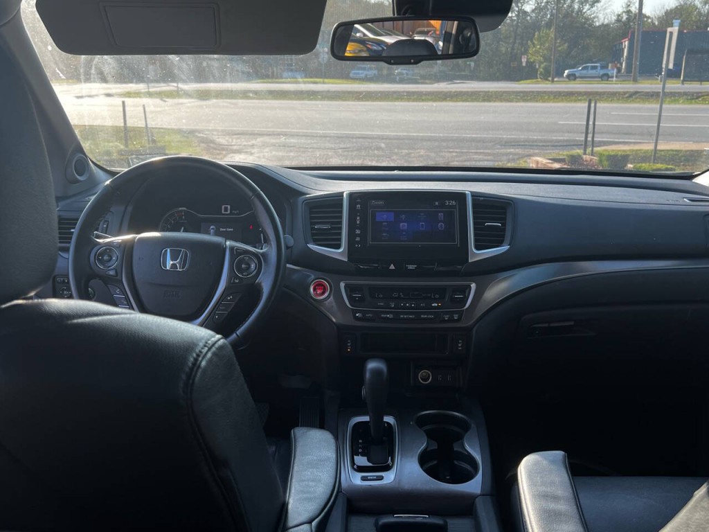 2017 Honda Pilot Image 9