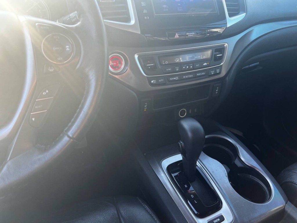 2017 Honda Pilot Image 13