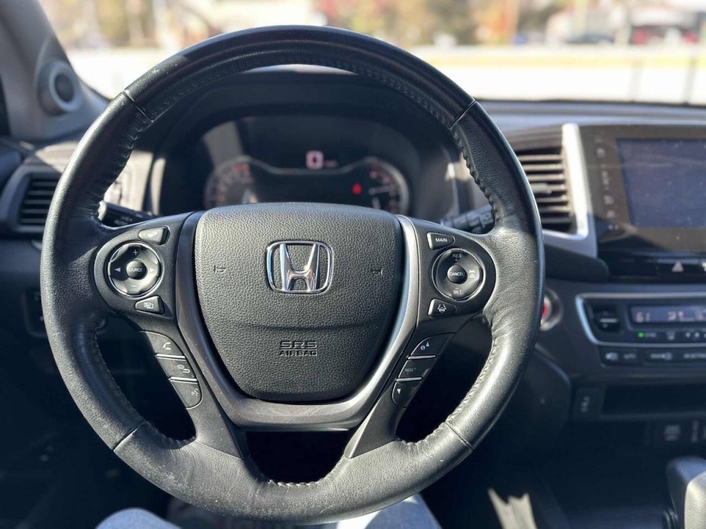 2017 Honda Pilot Image 25