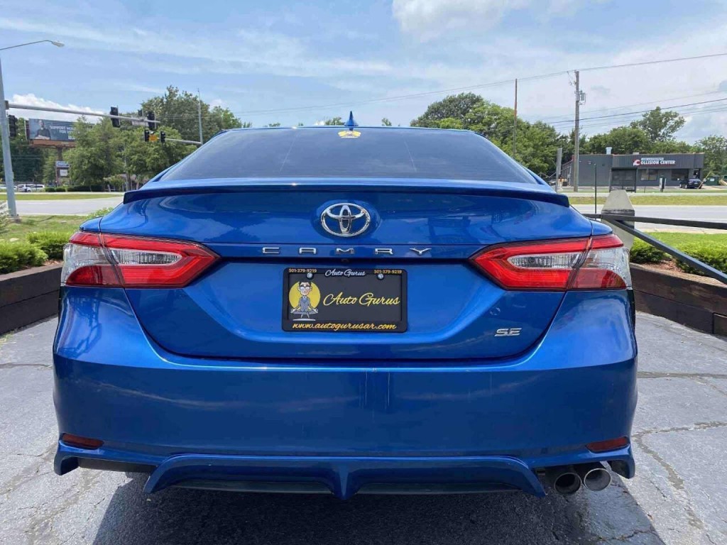 2019 Toyota Camry Image 6