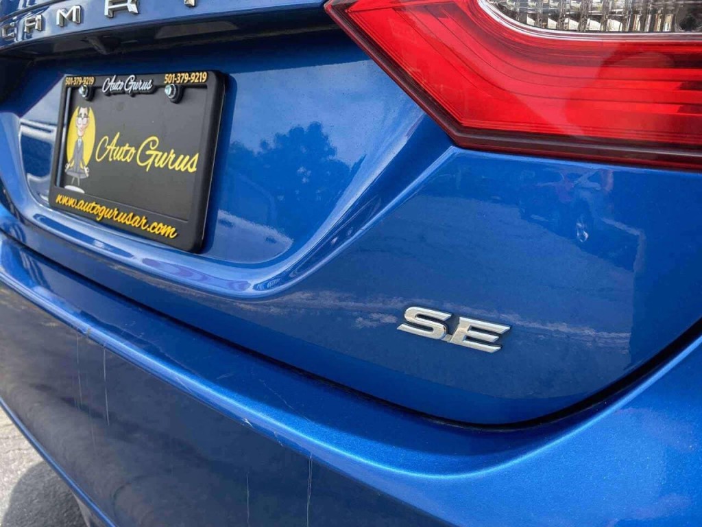 2019 Toyota Camry Image 7