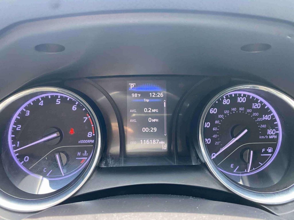 2019 Toyota Camry Image 10
