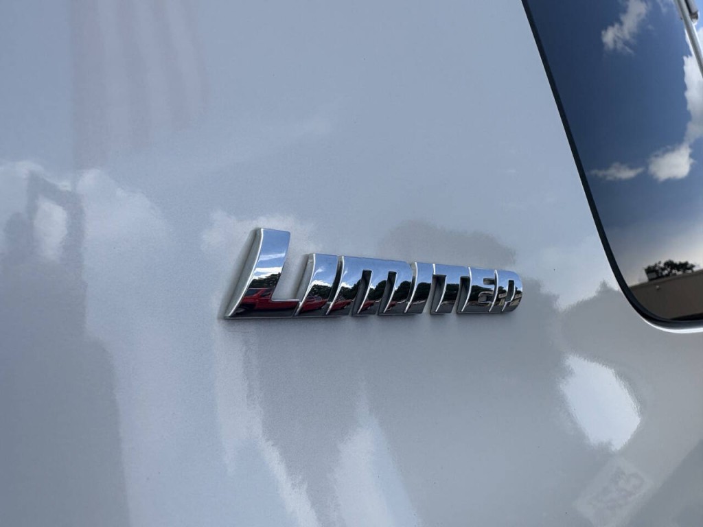 2016 Toyota 4Runner Image 11
