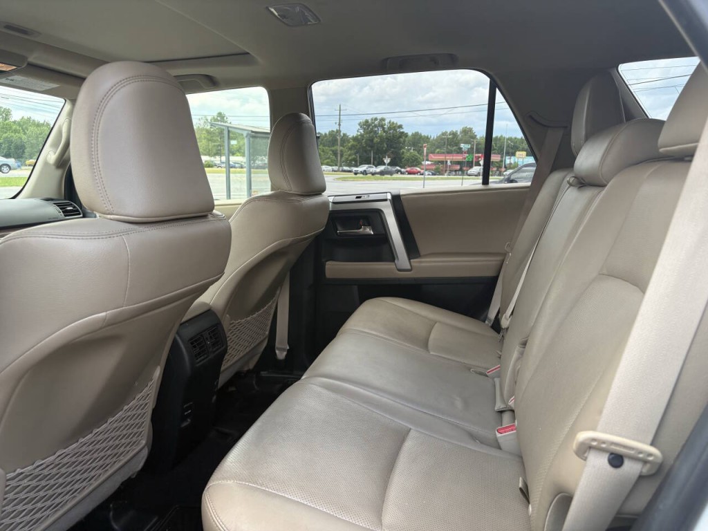 2016 Toyota 4Runner Image 12