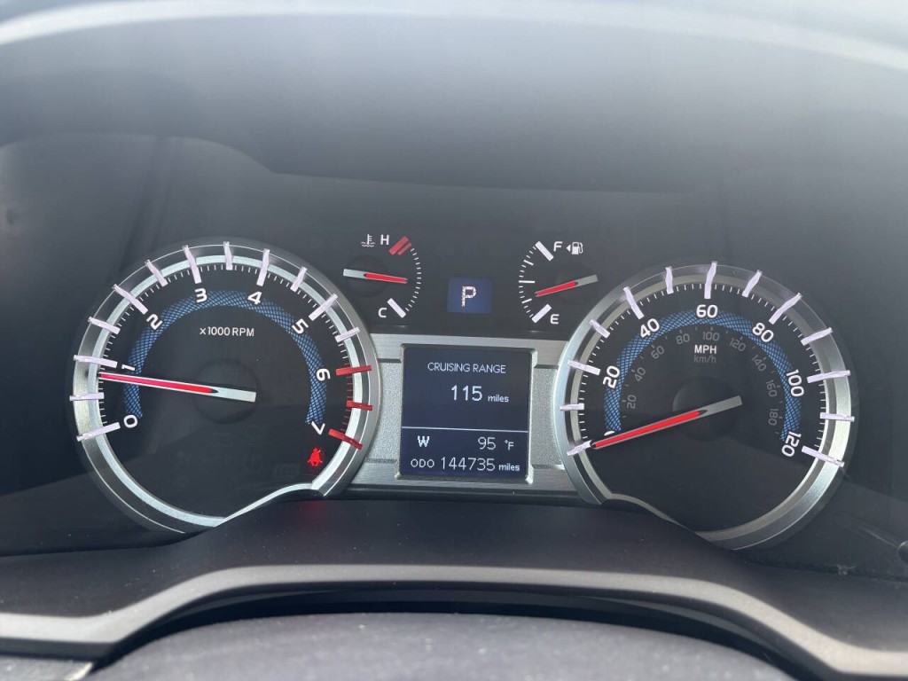 2016 Toyota 4Runner Image 15