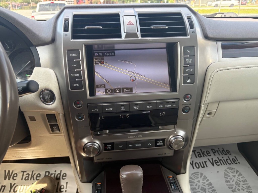 2017 Lexus GX 460 Image 28