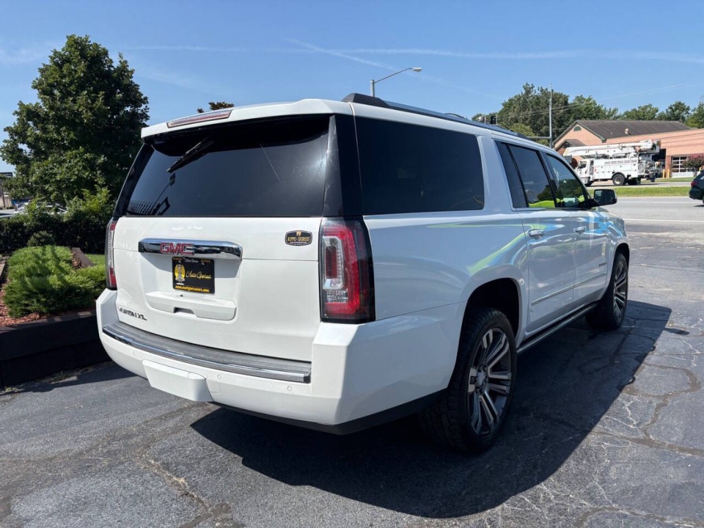 2017 GMC Yukon Image 5