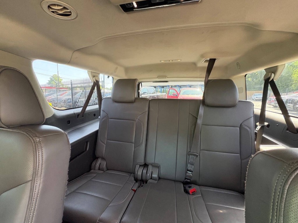 2017 GMC Yukon Image 12