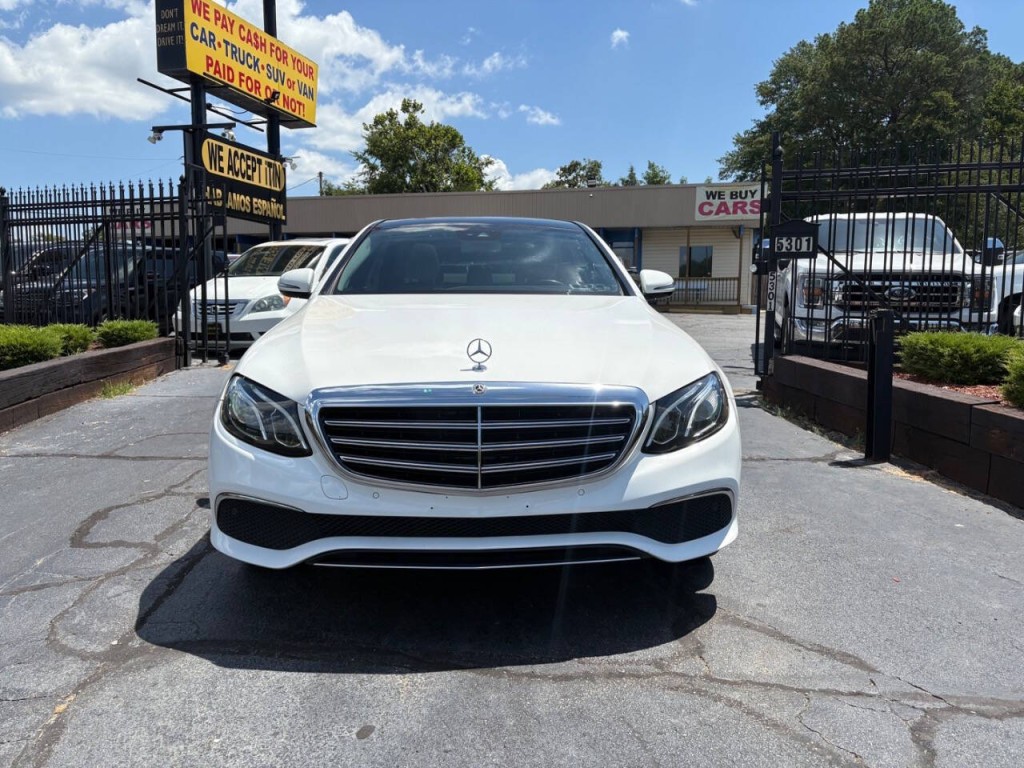 2018 Mercedes-Benz E-Class Image 3