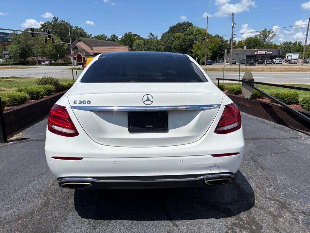 2018 Mercedes-Benz E-Class Image 6