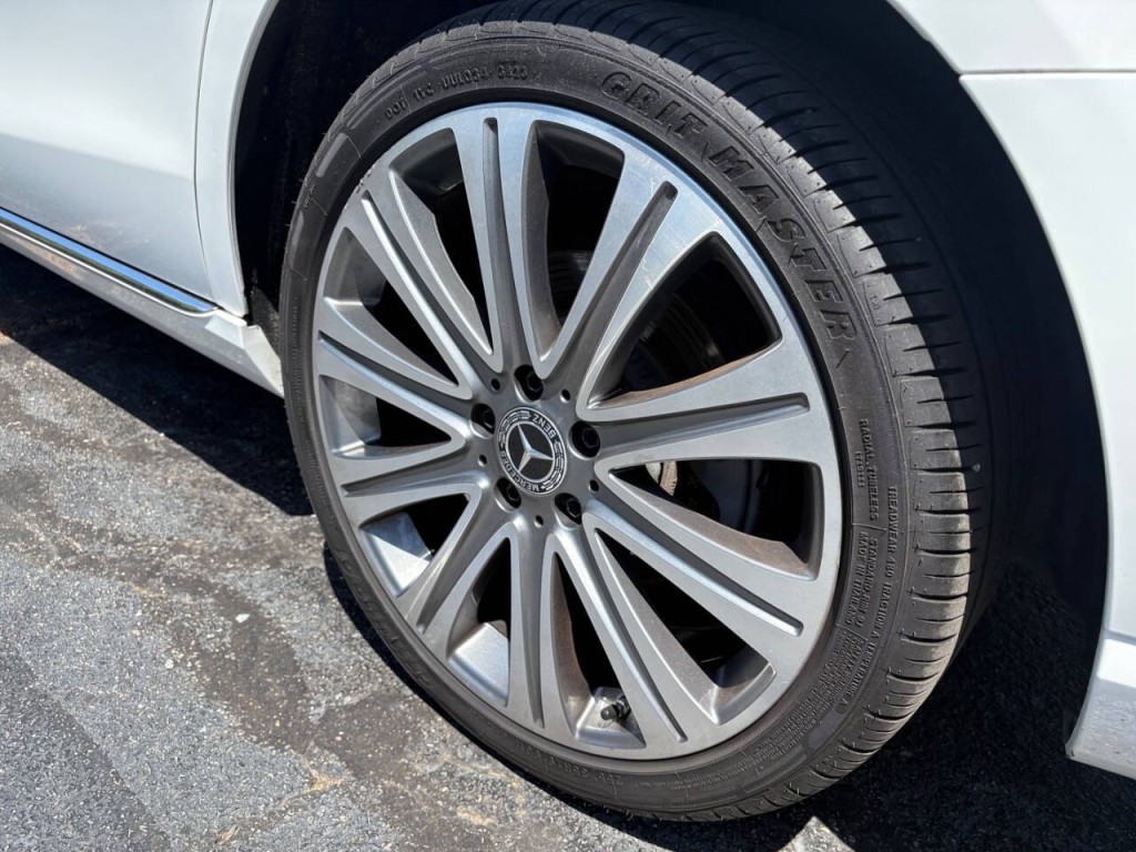 2018 Mercedes-Benz E-Class Image 8