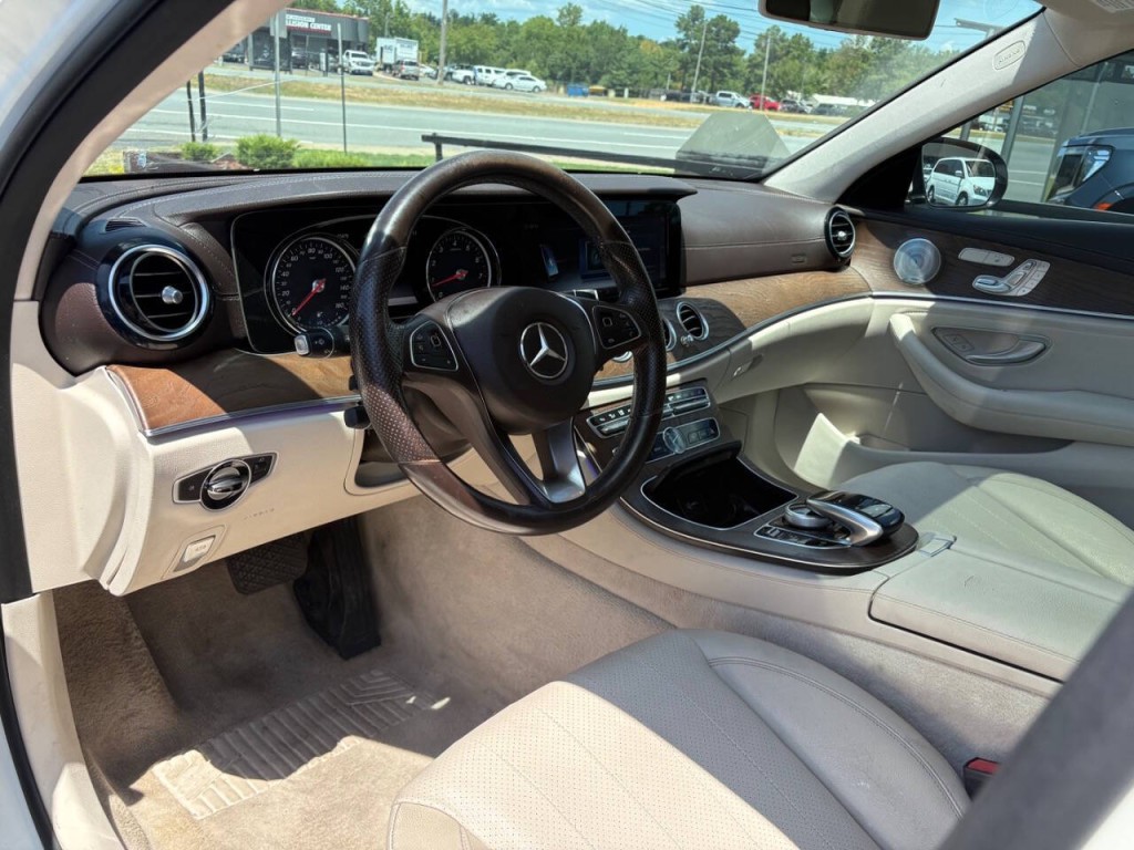 2018 Mercedes-Benz E-Class Image 9