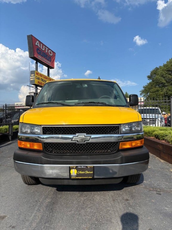 2021 Chevrolet Express Image 3