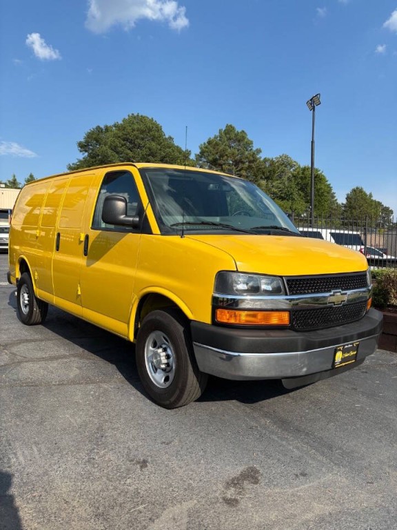 2021 Chevrolet Express Image 4