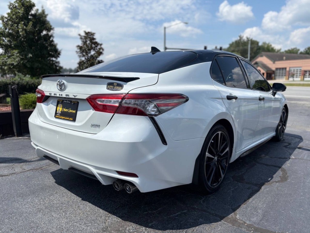 2019 Toyota Camry Image 5