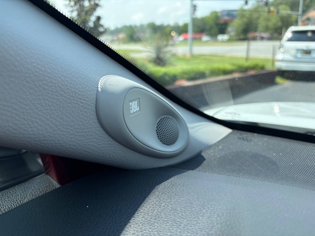 2019 Toyota Camry Image 12