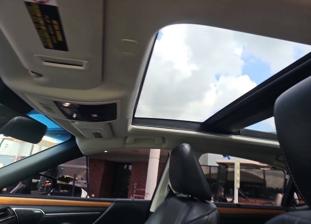 2019 Lexus ES 350 Image 7