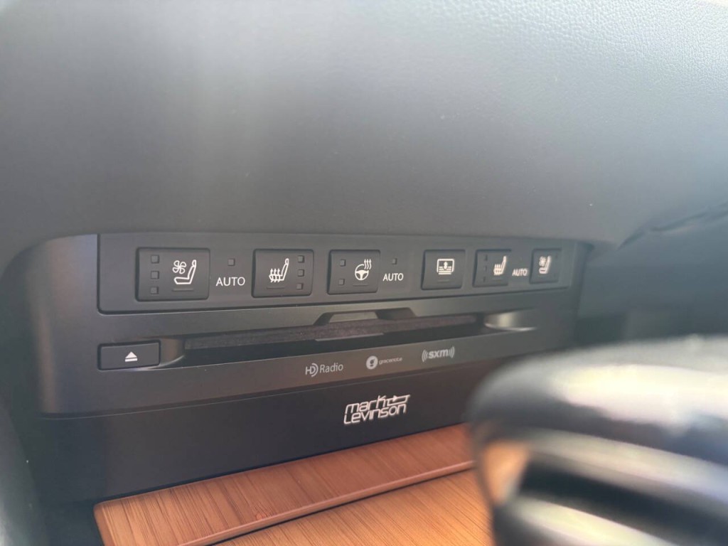 2019 Lexus ES 350 Image 12