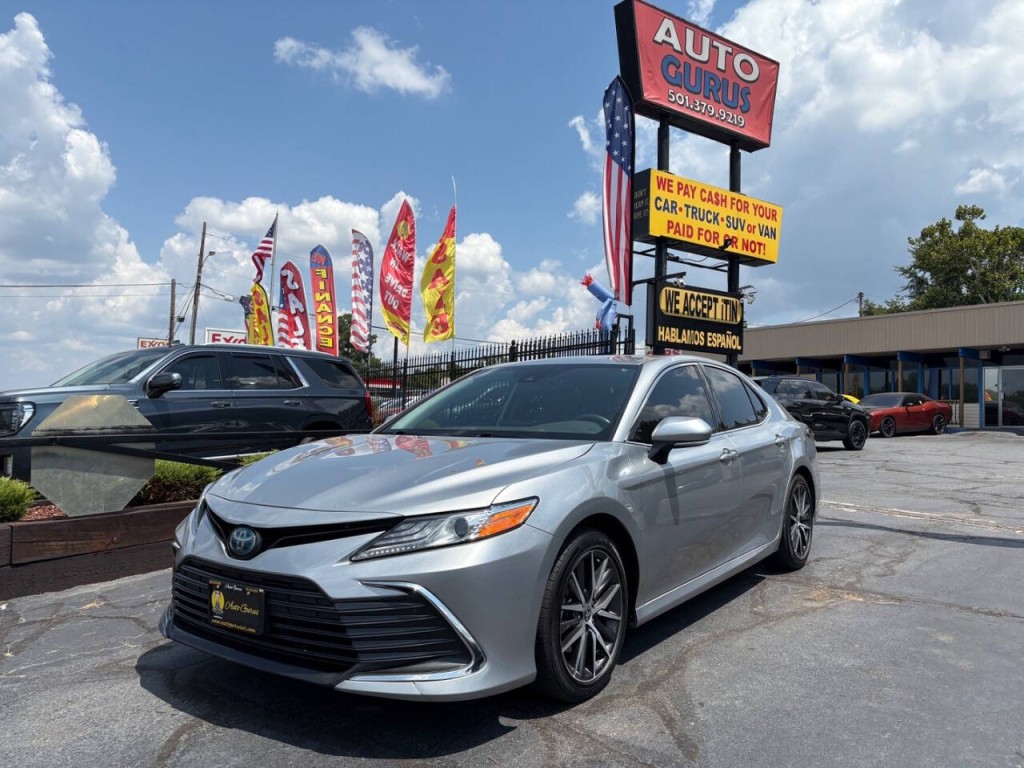 2022 Toyota Camry Image 2
