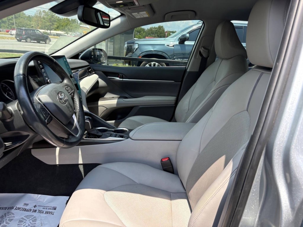 2022 Toyota Camry Image 16