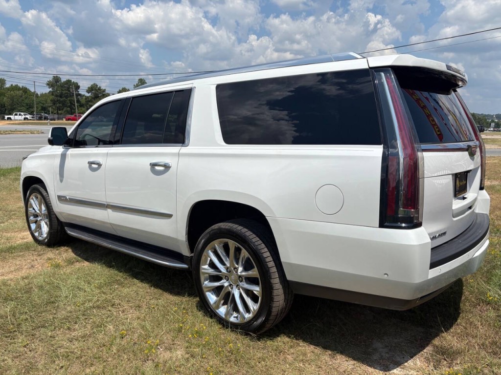 2019 Cadillac Escalade Image 5