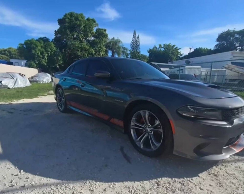 2021 Dodge Charger Image 3