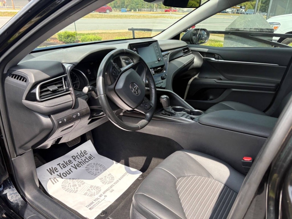 2022 Toyota Camry Image 9