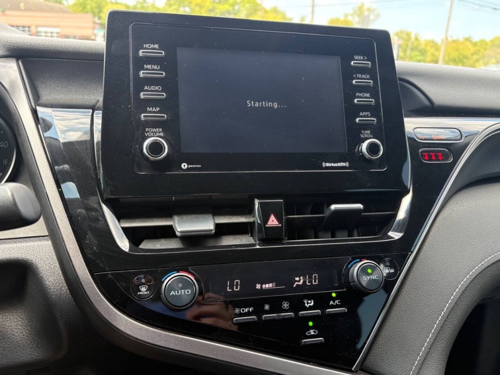 2022 Toyota Camry Image 12