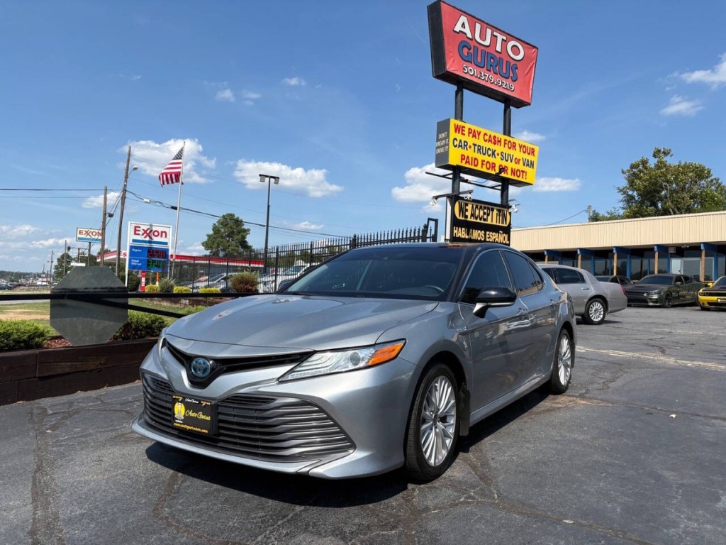 2020 Toyota Camry Image 2