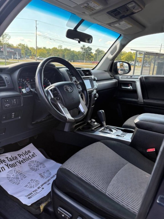 2016 Toyota 4Runner Image 11