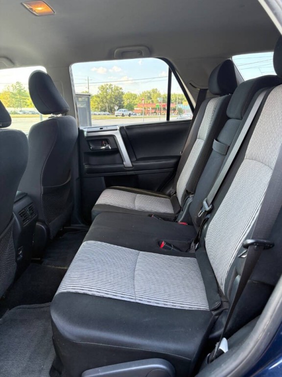 2016 Toyota 4Runner Image 13