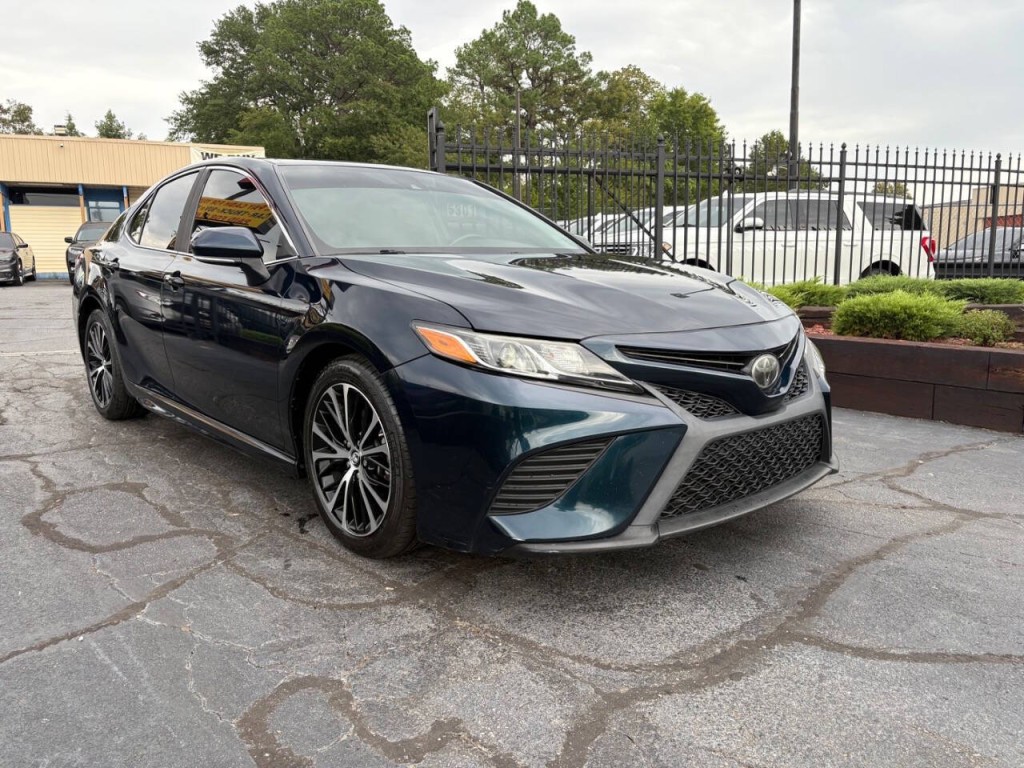 2019 Toyota Camry Image 4