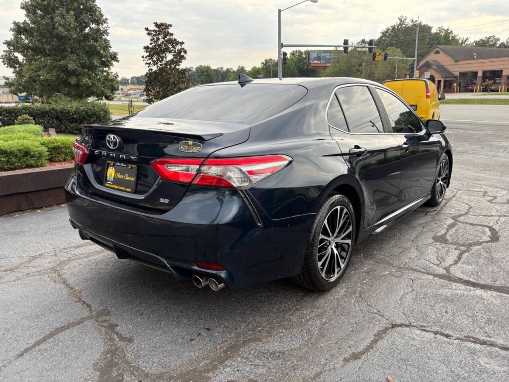 2019 Toyota Camry Image 5