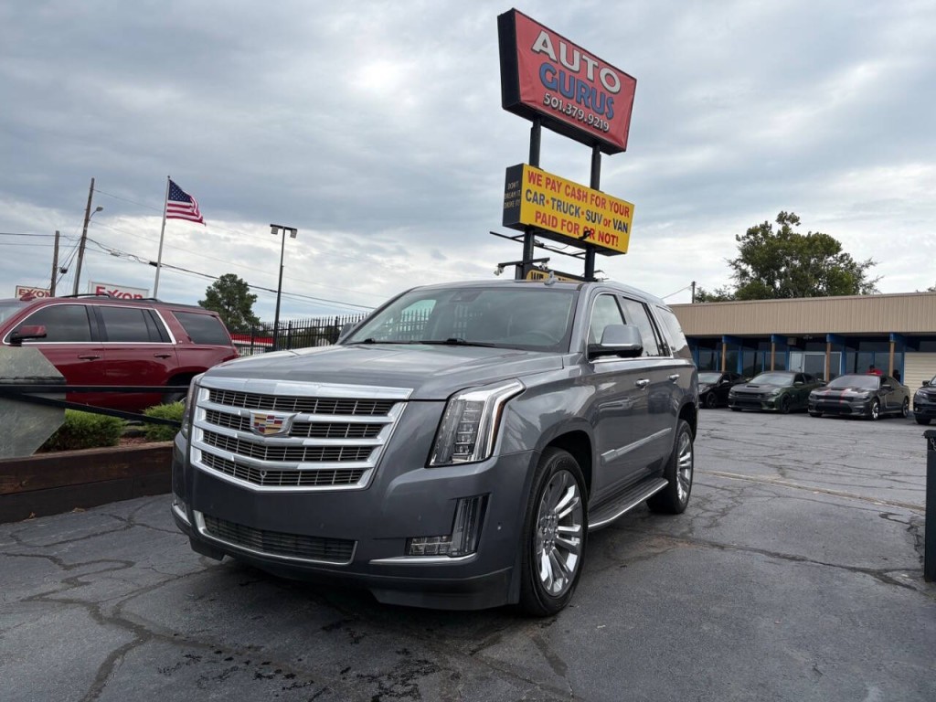 2020 Cadillac Escalade Image 2